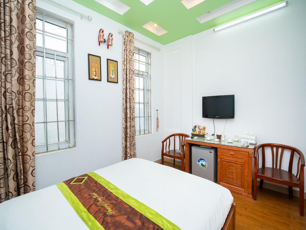 Phuong Dong Hotel Hanoi Buitenkant foto