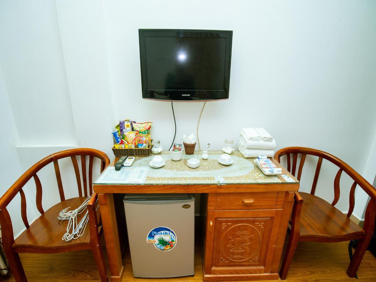Phuong Dong Hotel Hanoi Buitenkant foto